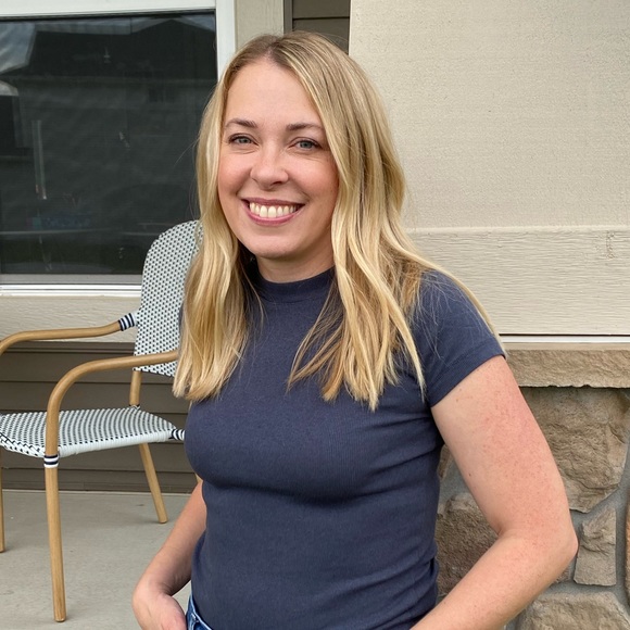 Meet your Posher, Cassie - Picture 1 of 1